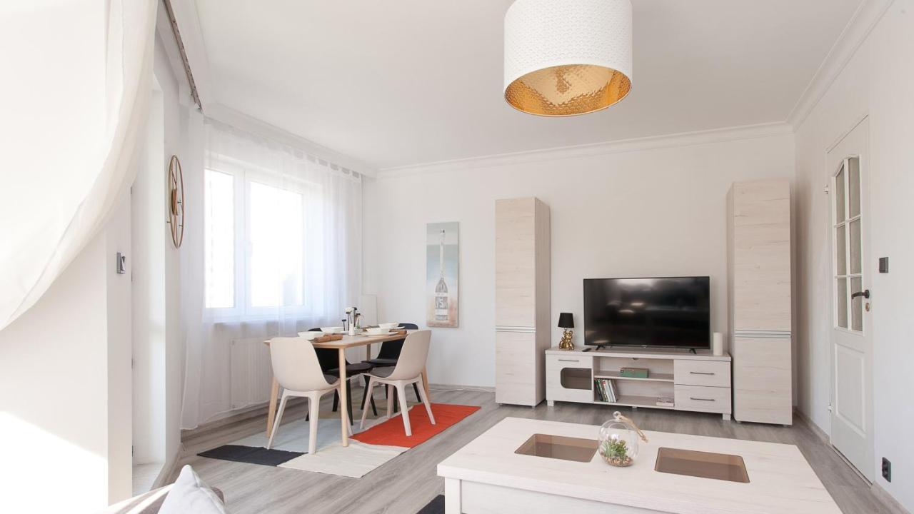 Uroczy Apartament Rzeczna Kołobrzeg Esterno foto