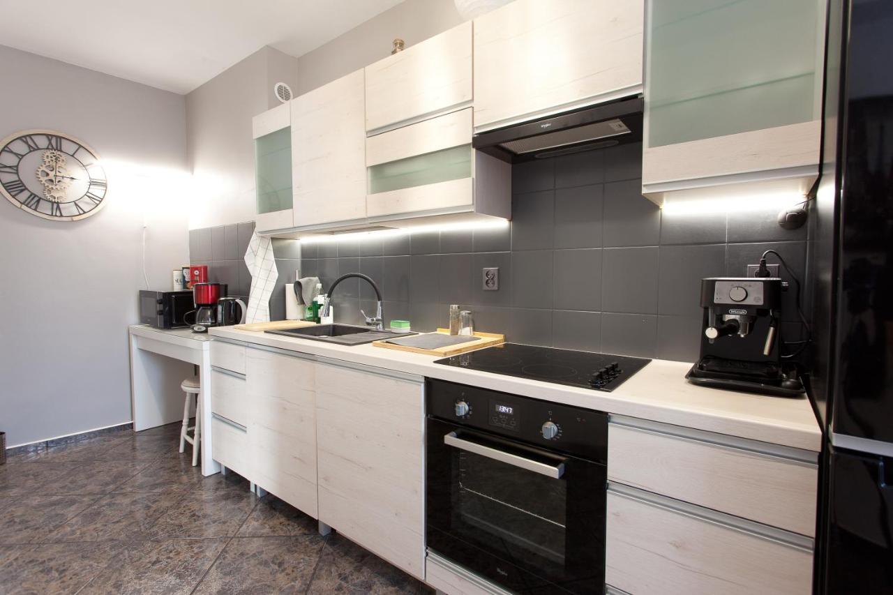 Uroczy Apartament Rzeczna Kołobrzeg Esterno foto